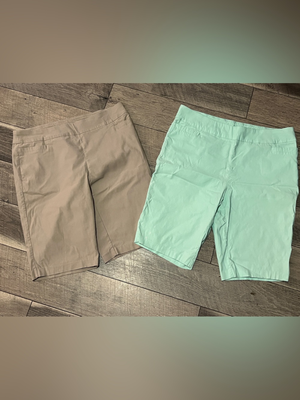 Kim Rogers Women's Bermuda Shorts - Mint and Khaki